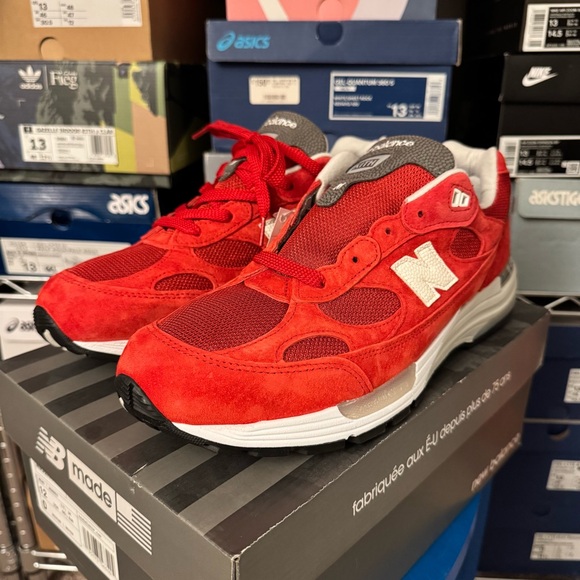 New Balance x Kith 992 “Kithmas Red” Men’s Size 12 - Picture 5 of 7